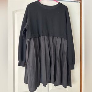 Black Two-Tone Pleated Sweatshirt Dress